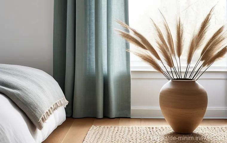 미니멀리즘을 적용한 침실 인테리어 아이디어 - **Prompt: A serene and meticulously organized minimalist German bedroom. The focal point is a bed wi...